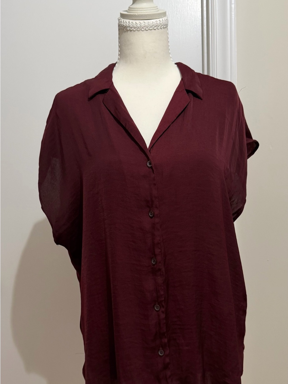 Nine West Short-Sleeve Button-Down Shirt in Burgundy